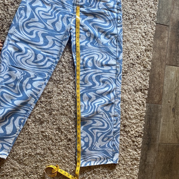 Blue and white size Women’s large jeans - Picture 3 of 4